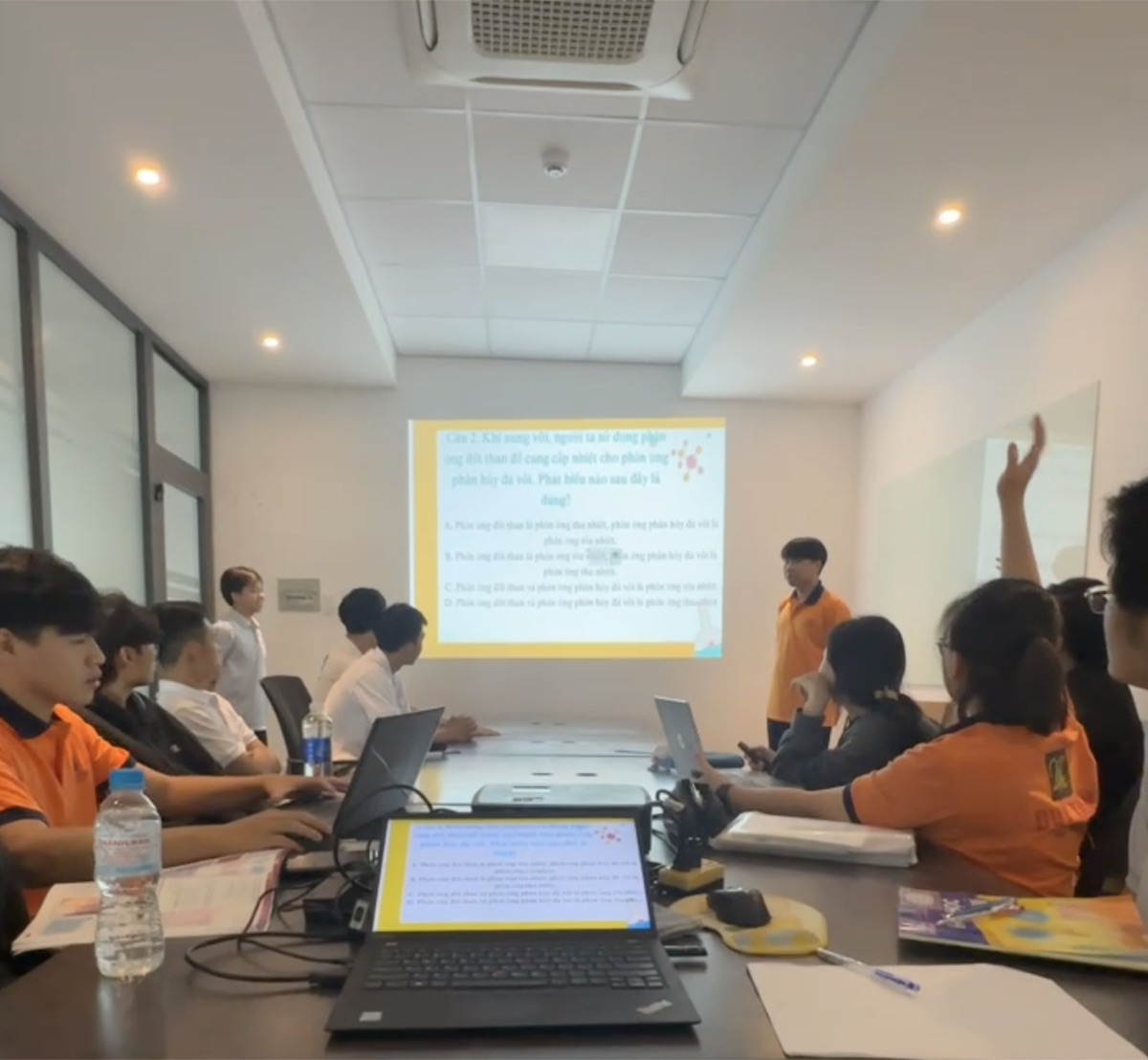 Một tiết học ứng dụng công nghệ tại Duy Tân