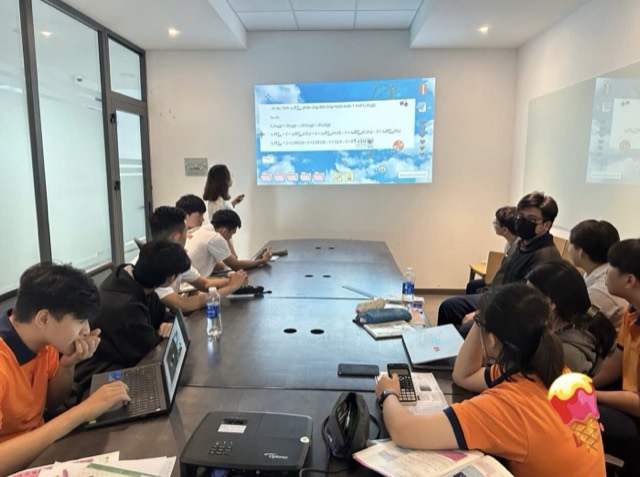 Ứng dụng công nghệ trong học tập – mở cánh cửa tri thức cùng học sinh Duy Tân