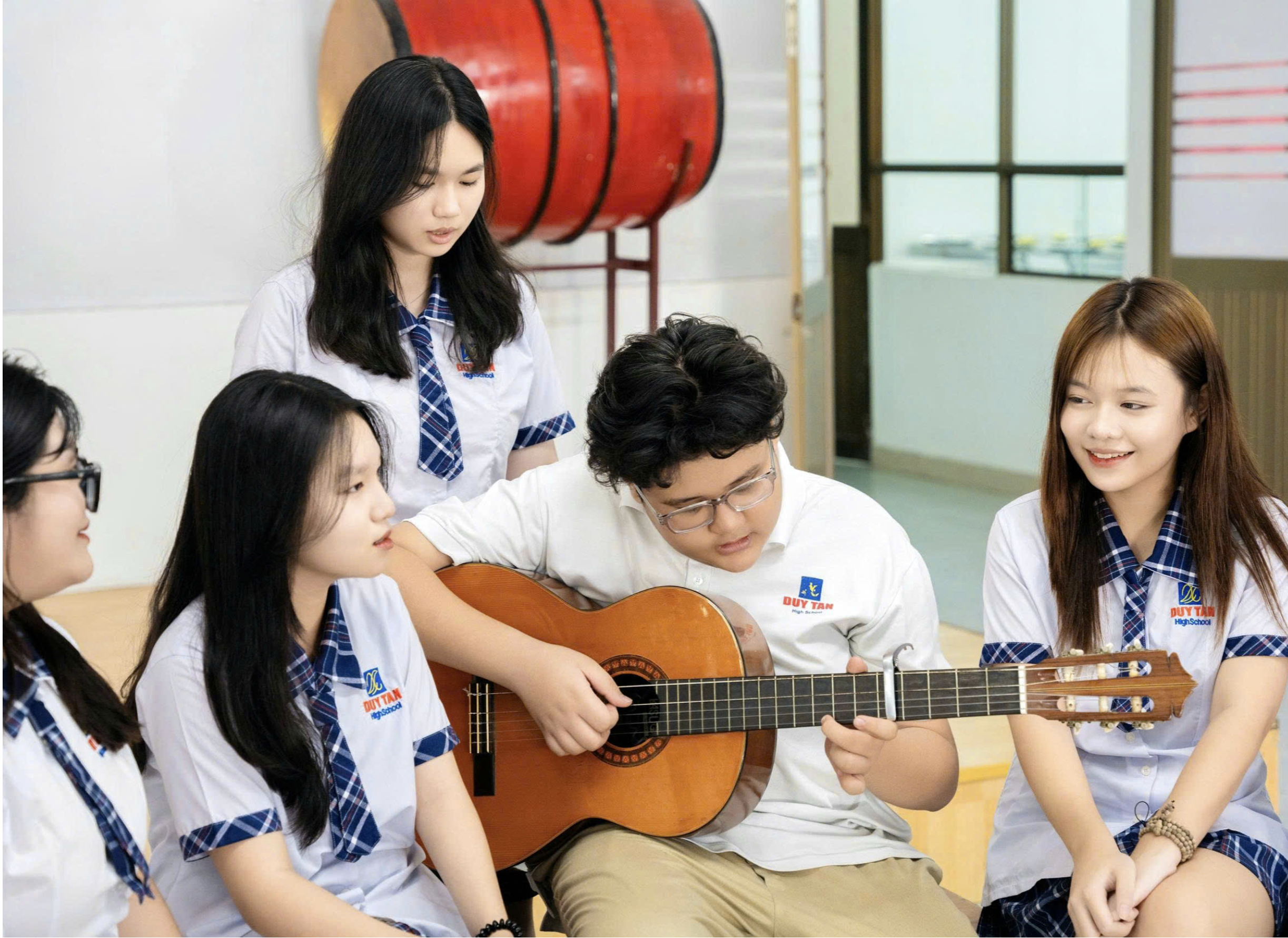 Phong Trào Văn - Thể - Mỹ Tại Trường Duy Tân: Nơi Tài Năng Được Chắp Cánh, Thể Chất Được Rèn luyện